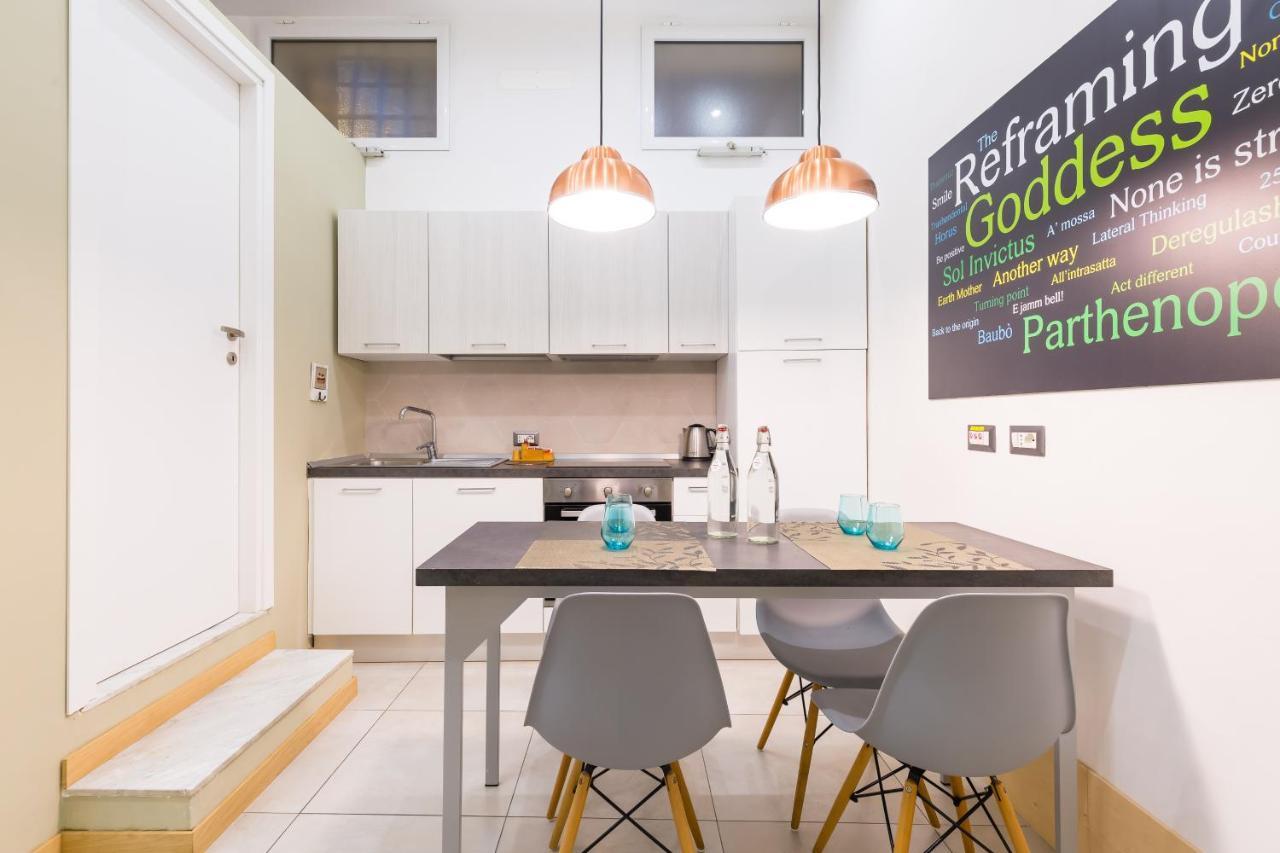 Baubo Sulla Via Dei Presepi By Napoliapartments Apartamento *